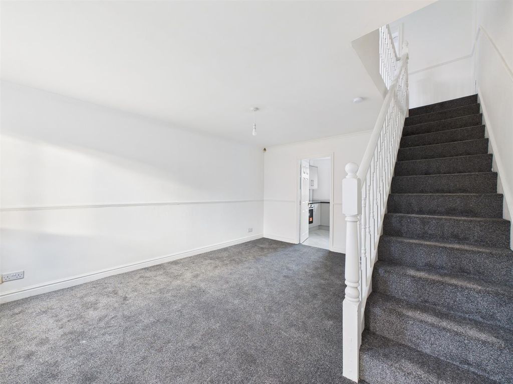 Property photo 2 of 23 Cam03844G0-Pr0369-Still001.Jpg