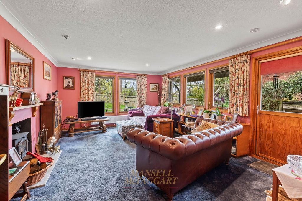 Property photo 3 of 24