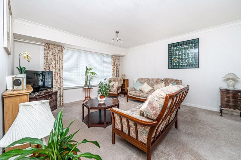 Property photo 2 of 21 Lounge