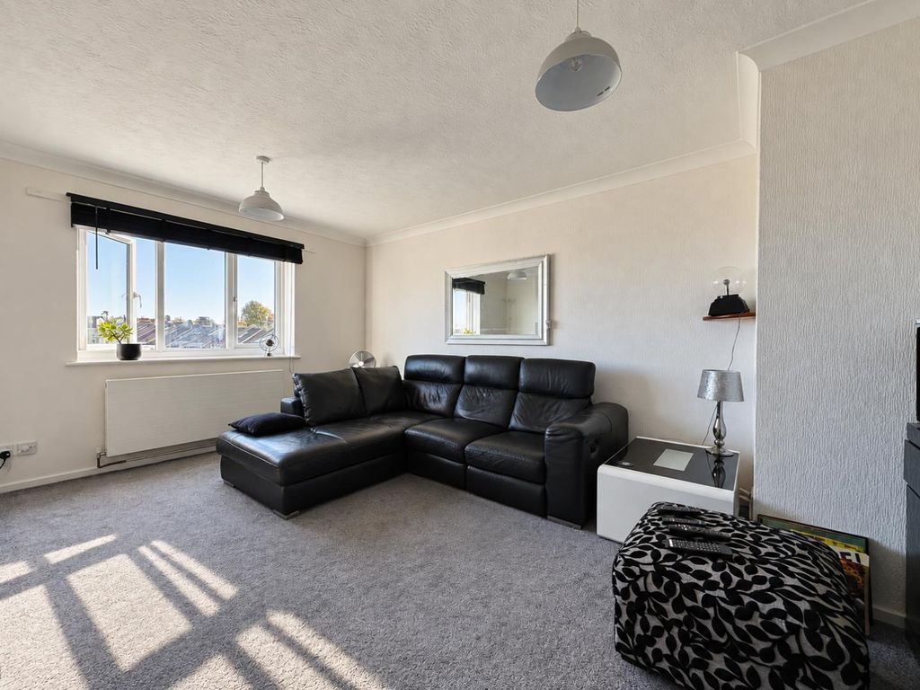 Property photo 3 of 13 Living Room 4.Png