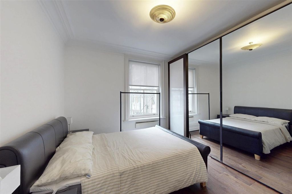 Property photo 2 of 12 Bedroom