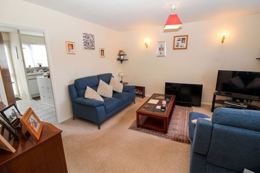 Property photo 2 of 13