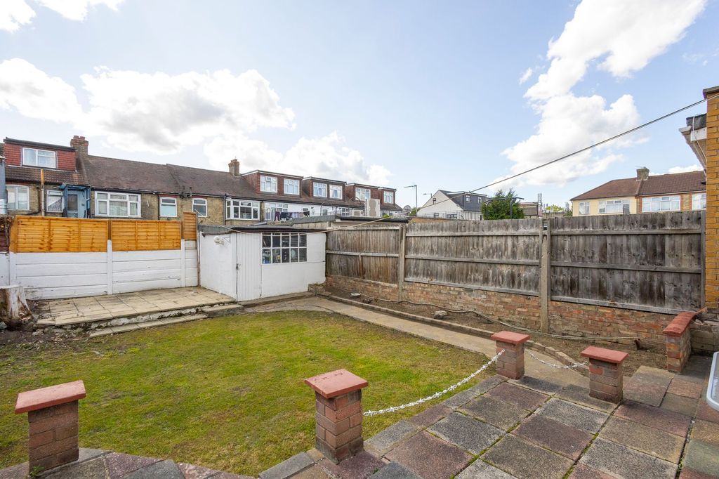Property photo 2 of 18