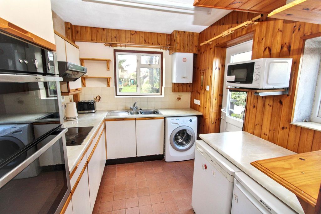 Property photo 3 of 15