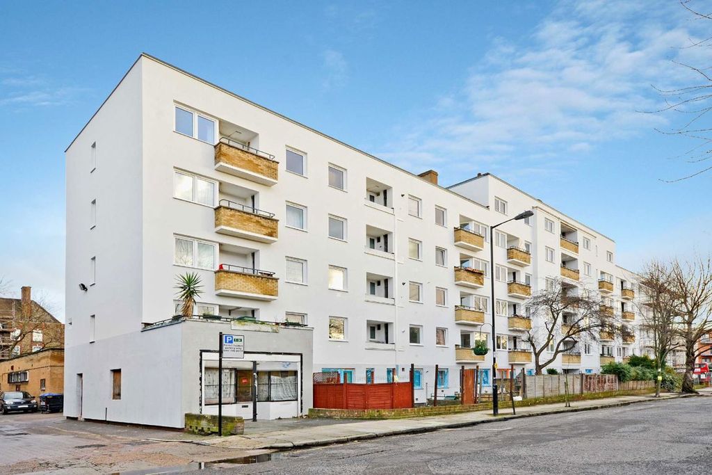 Property photo 1 of 5