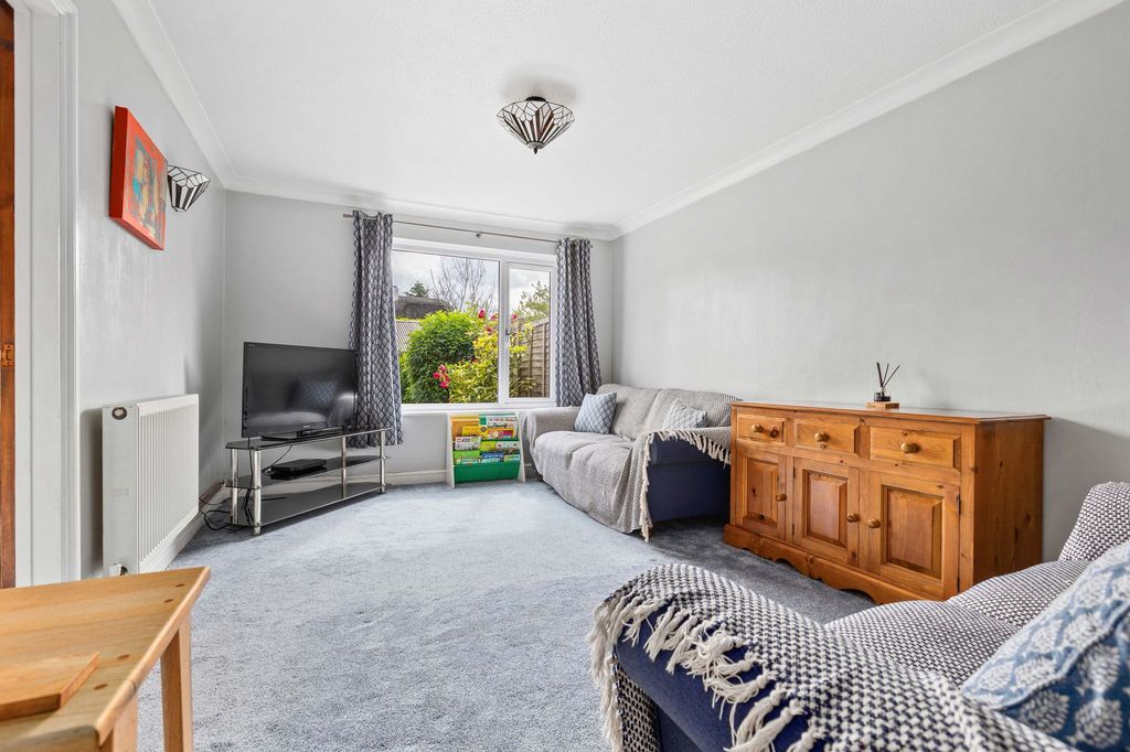 Property photo 2 of 17