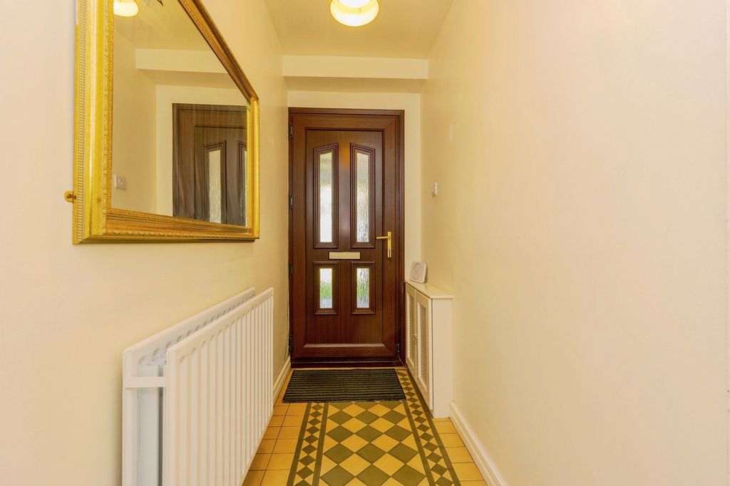 Property photo 3 of 16 Photo