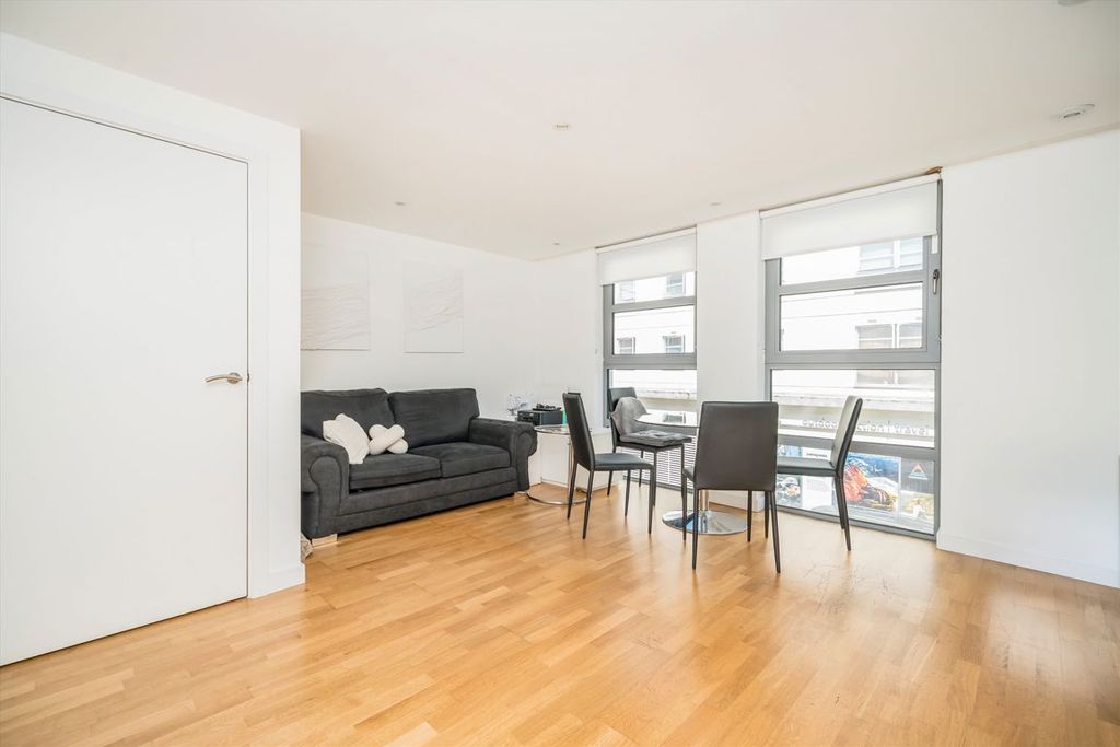 Property photo 3 of 5