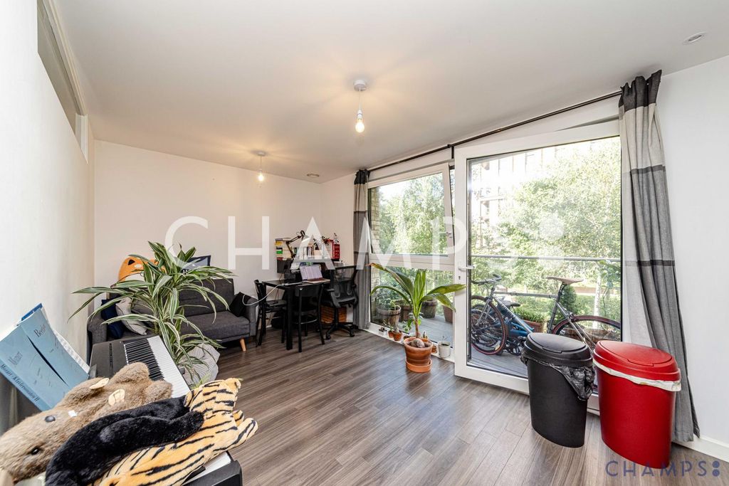 Property photo 3 of 13 Gallery