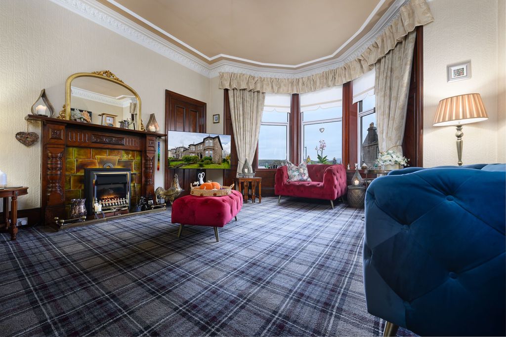 Property photo 2 of 43