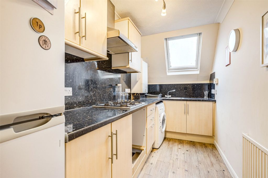 Property photo 3 of 17 Picture No. 09