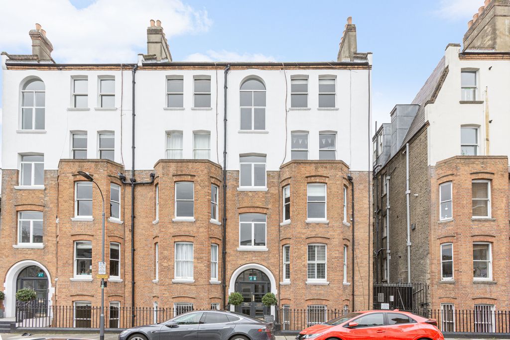 Property photo 1 of 9