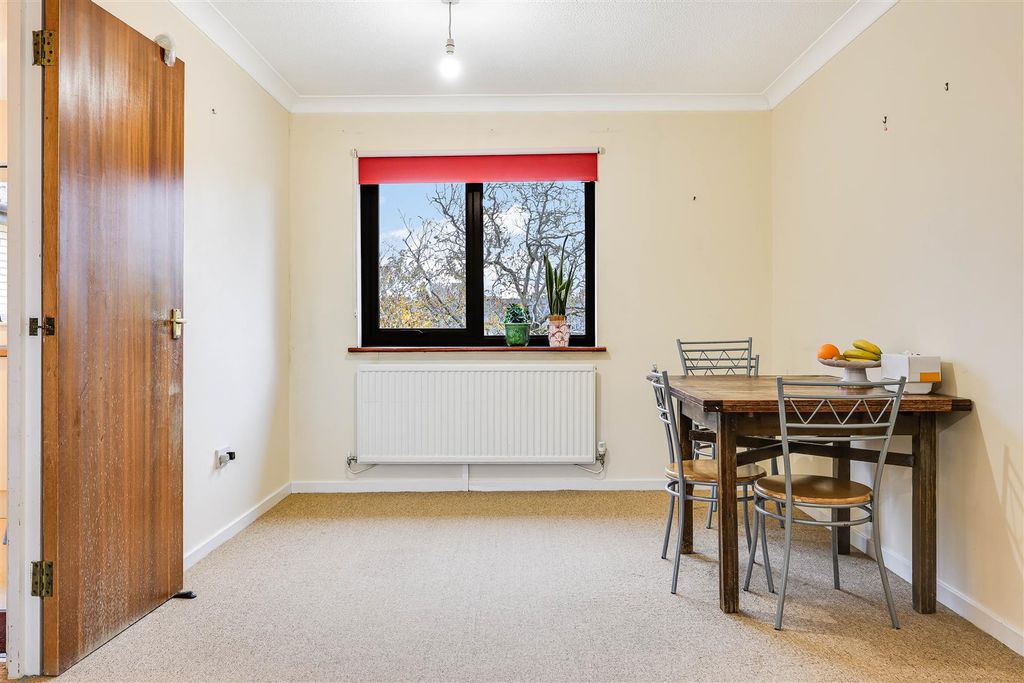 Property photo 3 of 18 Img (4).Jpg