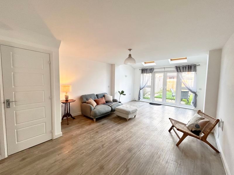 Property photo 3 of 25 Photo 36