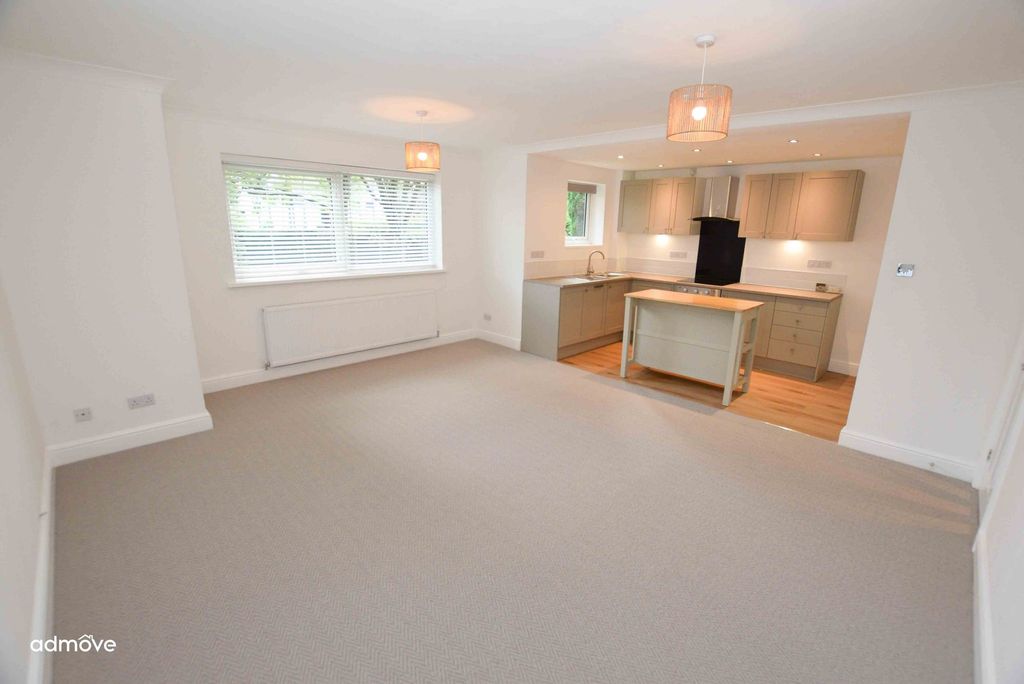 Property photo 2 of 13 Photo 7