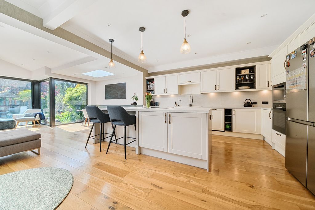 Property photo 1 of 38 Kitchen/Dining
