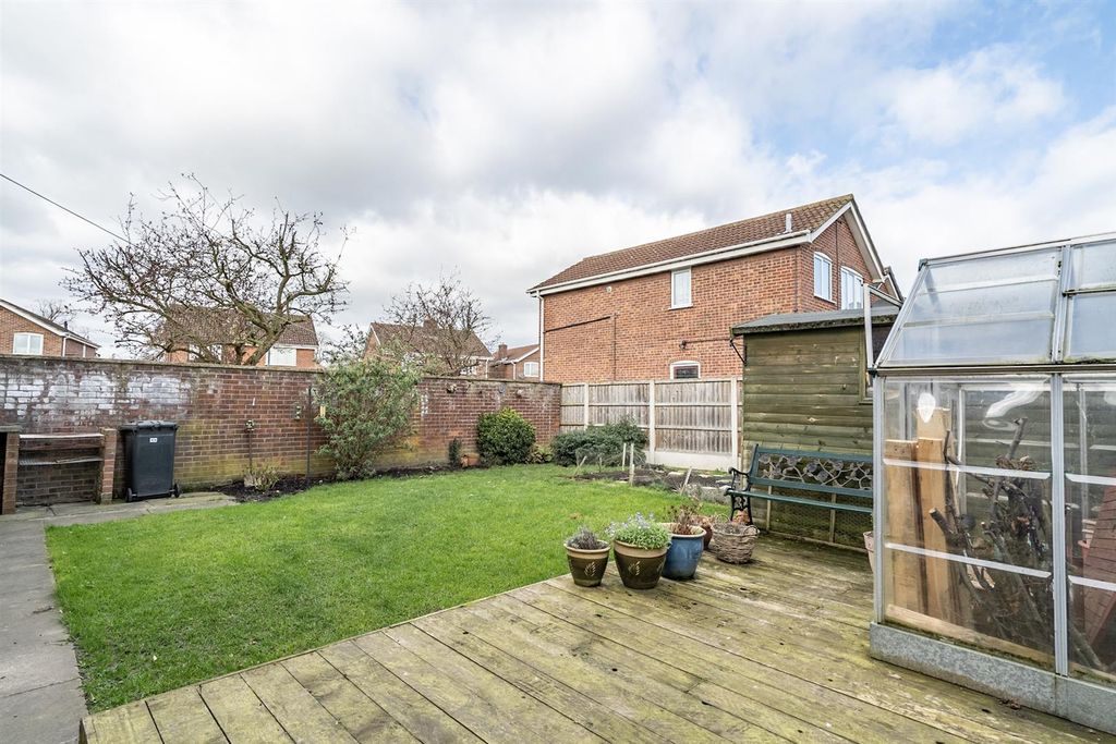 Property photo 3 of 18