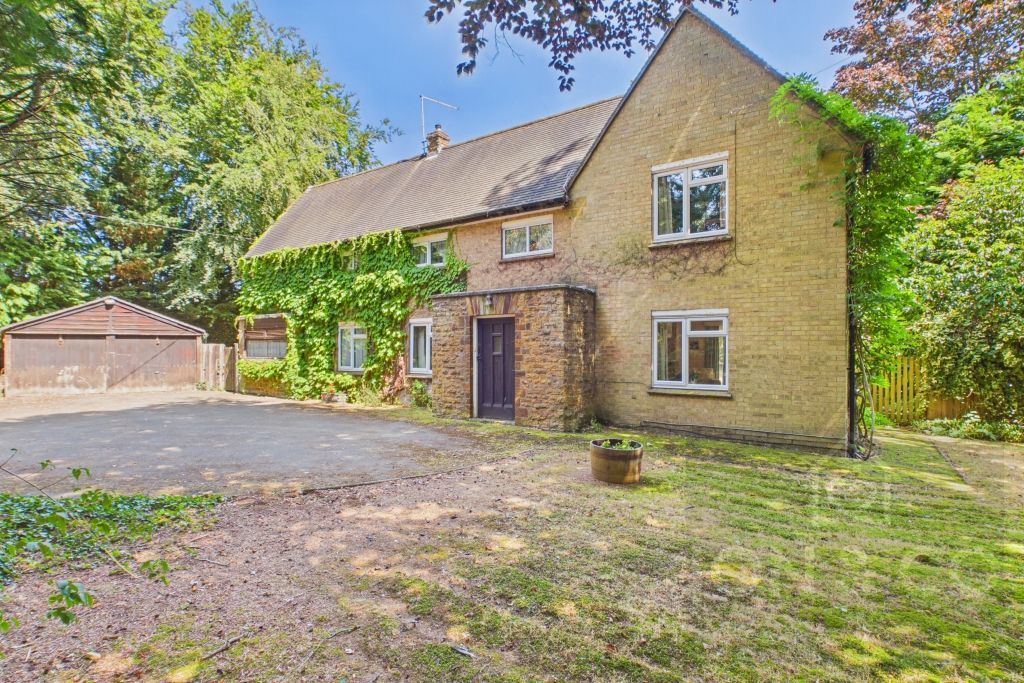 Property photo 1 of 28