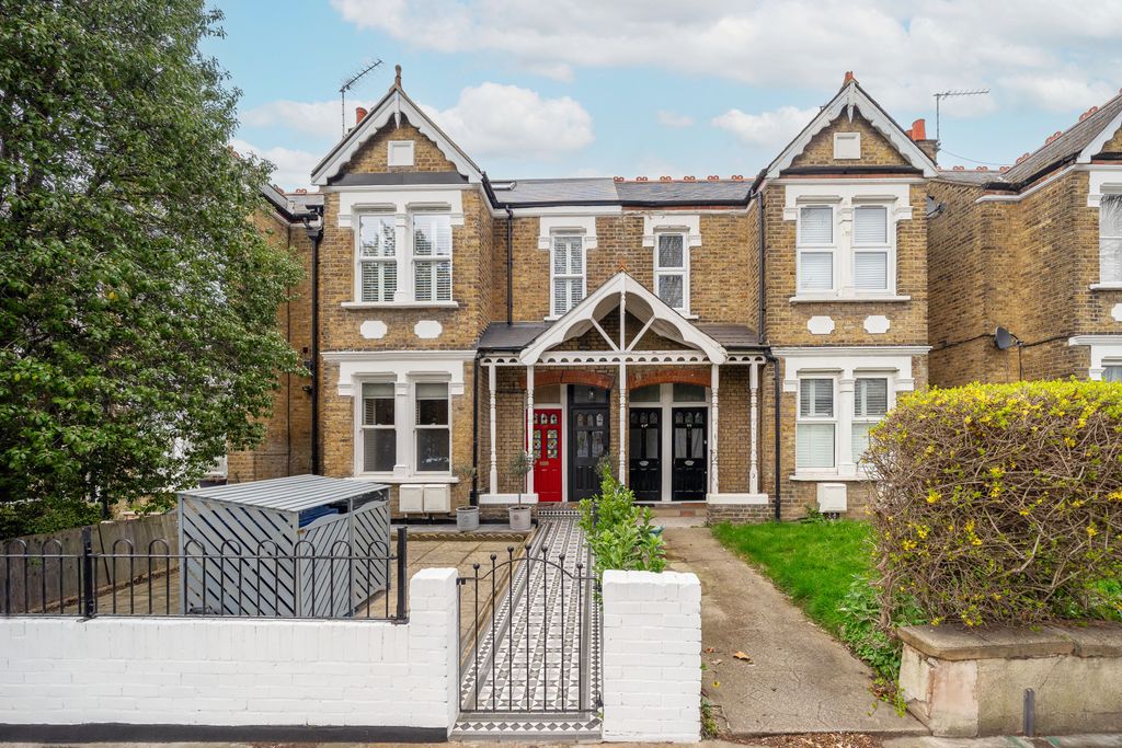 Property photo 1 of 13