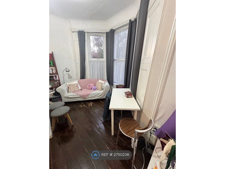 Property photo 1 of 21 Living Area