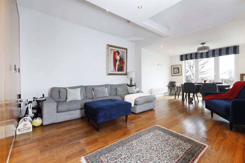 Property photo 1 of 12 Reception Room