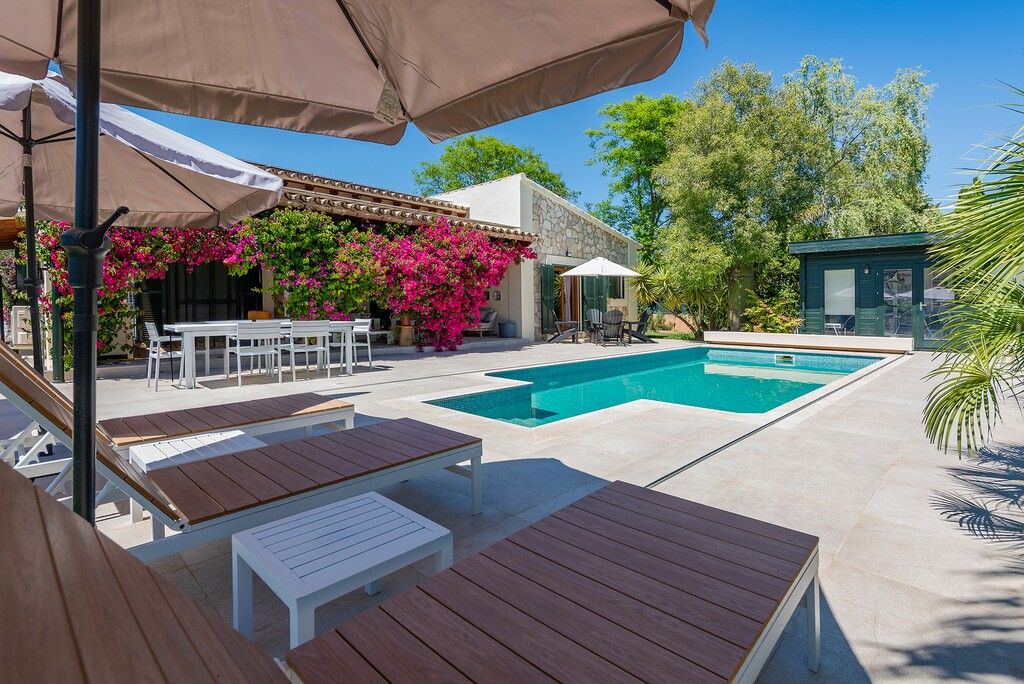 Property photo 2 of 20 Exterior And Pool (3)