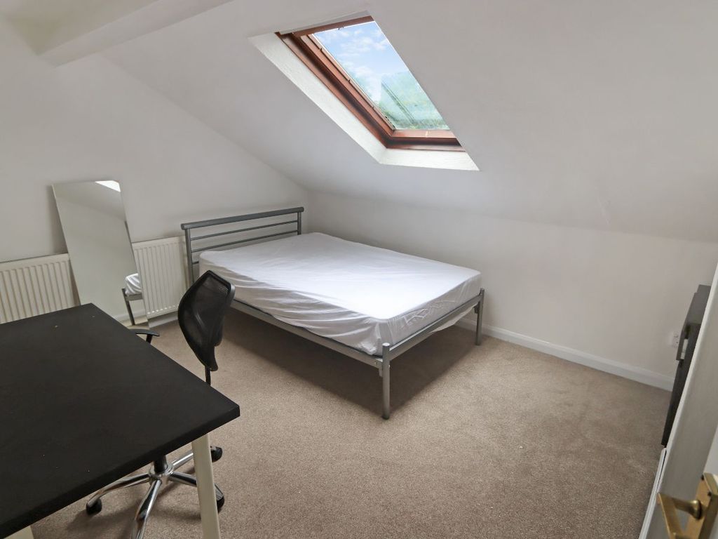 Property photo 1 of 3