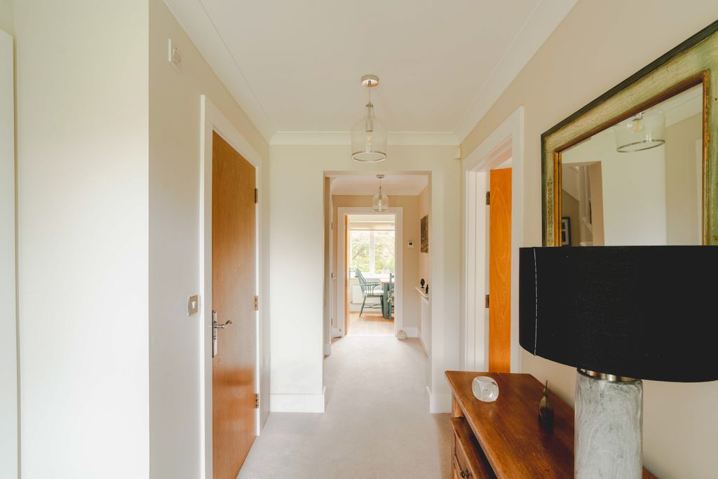 Property photo 3 of 27 34