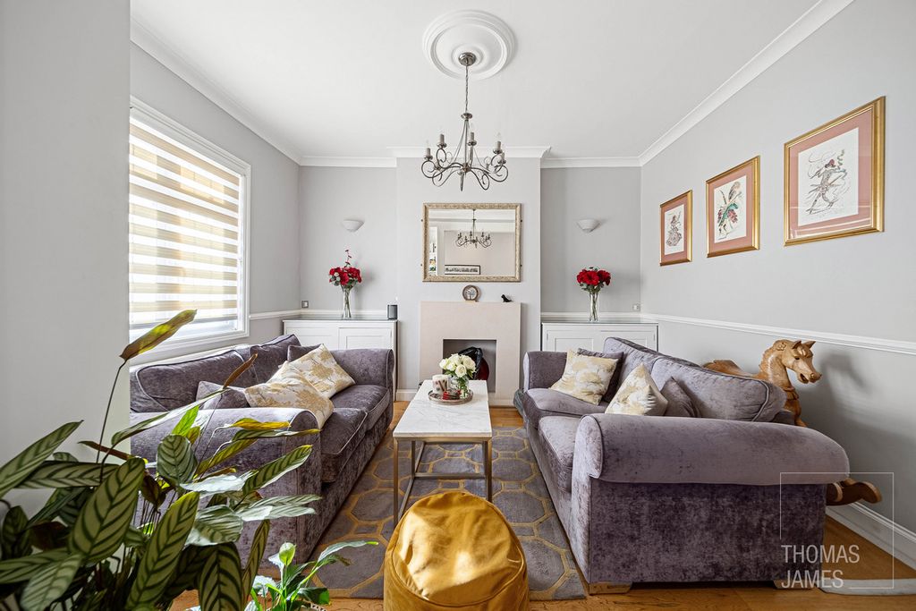 Property photo 2 of 24