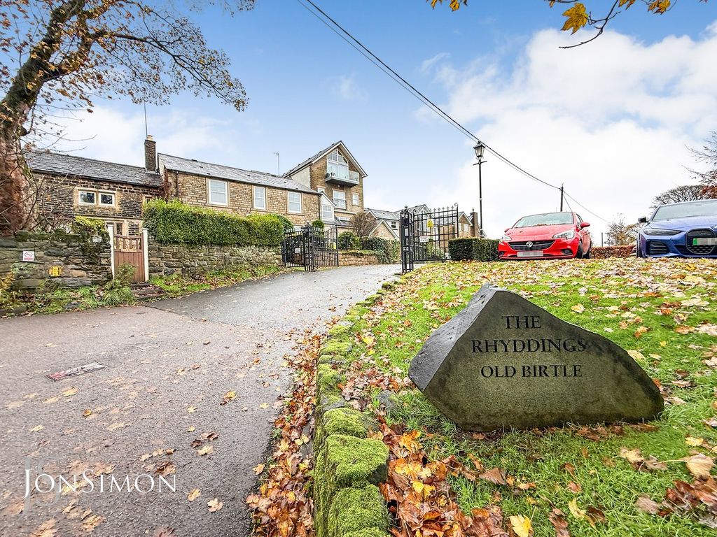 Property photo 2 of 26