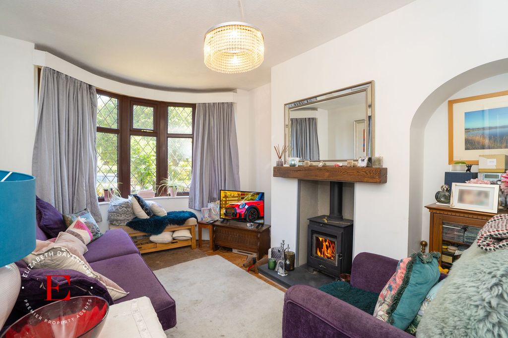 Property photo 3 of 17