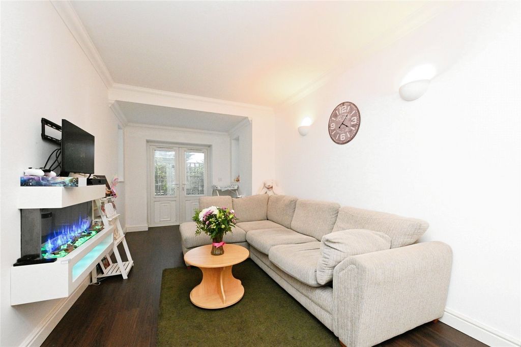Property photo 3 of 18 Photography