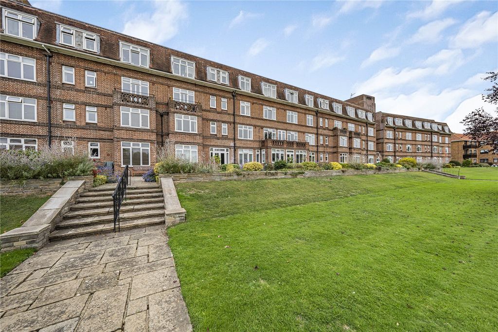 Property photo 1 of 21 Picture No. 04