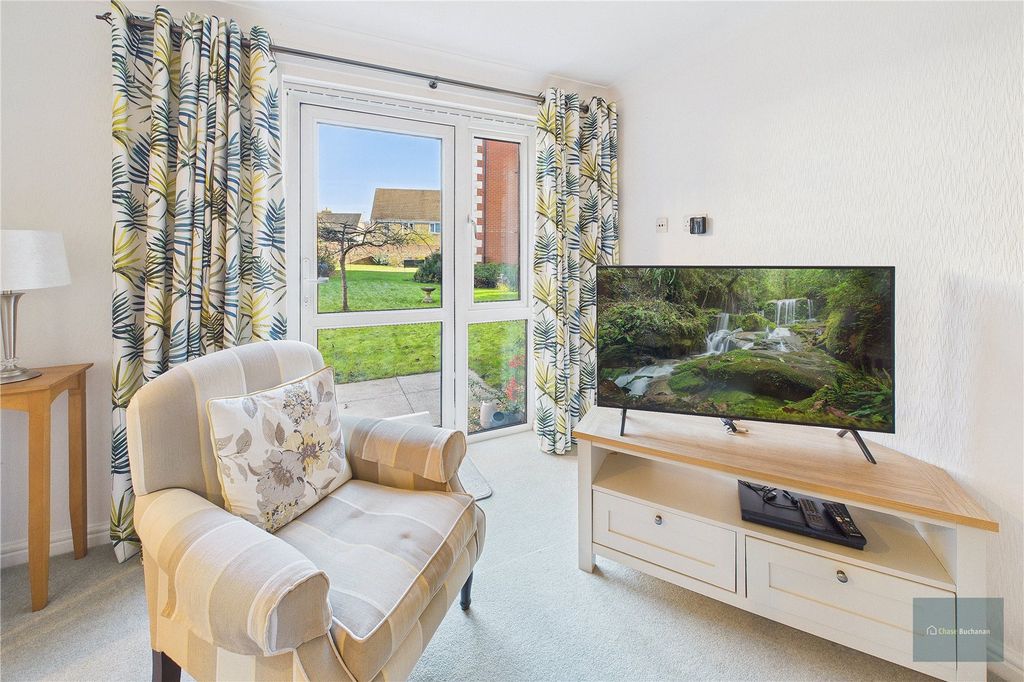 Property photo 2 of 12 Picture No. 02