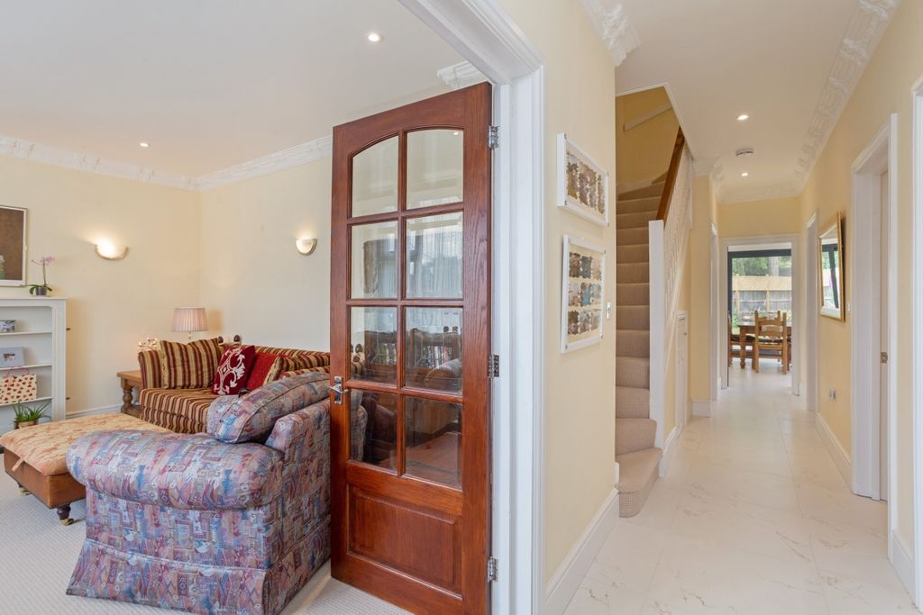 Additional image 7 of 5 bed flat to rentWycombe Road, Marlow SL7