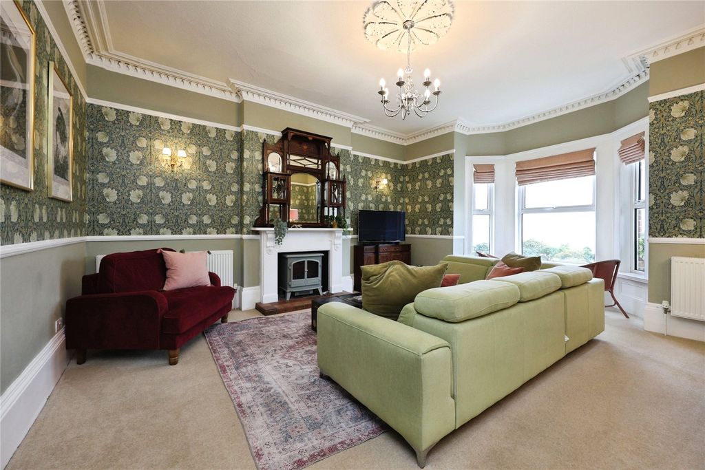 Property photo 2 of 22 Picture No. 10