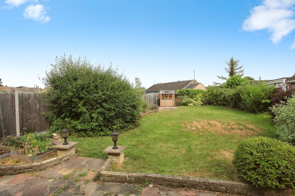 Property photo 2 of 17 Outside