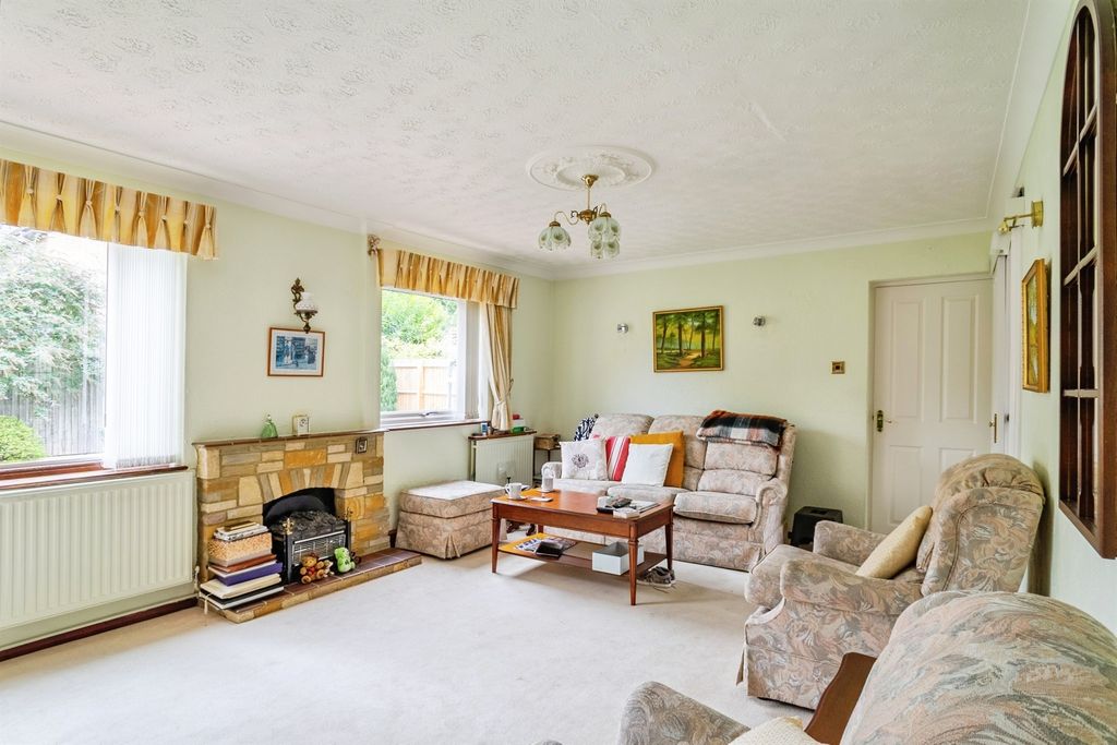 Property photo 3 of 17