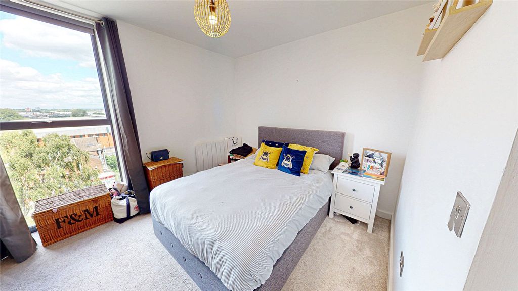 Property photo 3 of 15 Picture No. 11