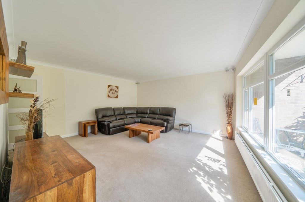 Property photo 3 of 14 Davidson Frost-Wellings, Dfw, Hewett Close, Stanmo