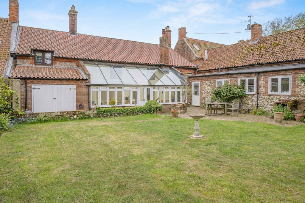 Property photo 3 of 19