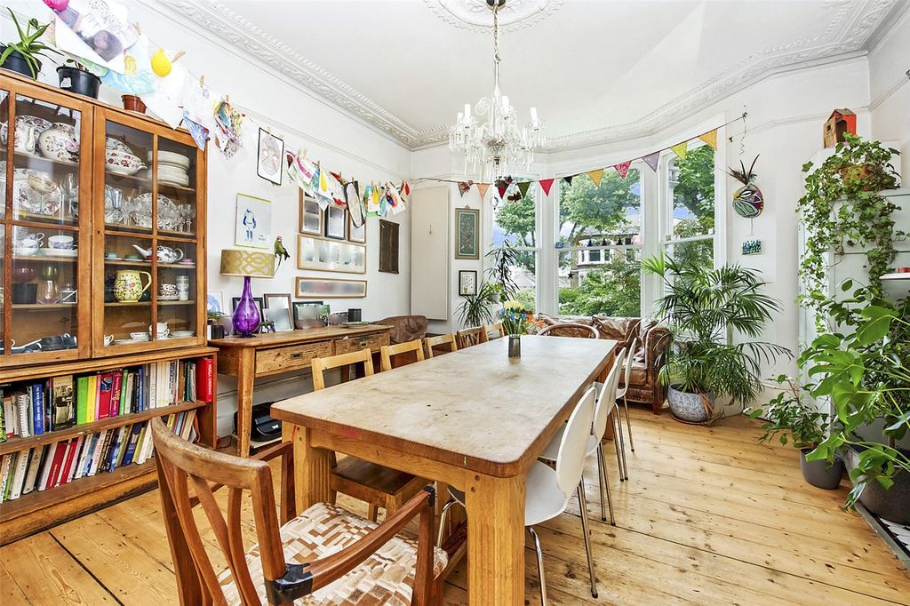 Property photo 2 of 19 Picture No. 05