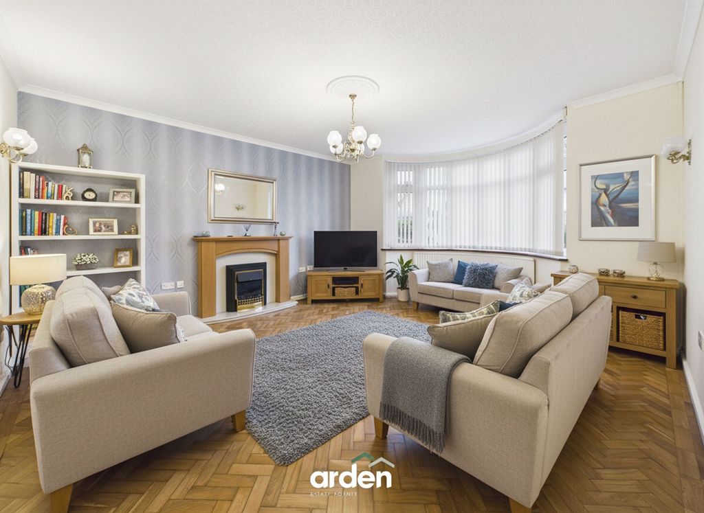 Property photo 2 of 11