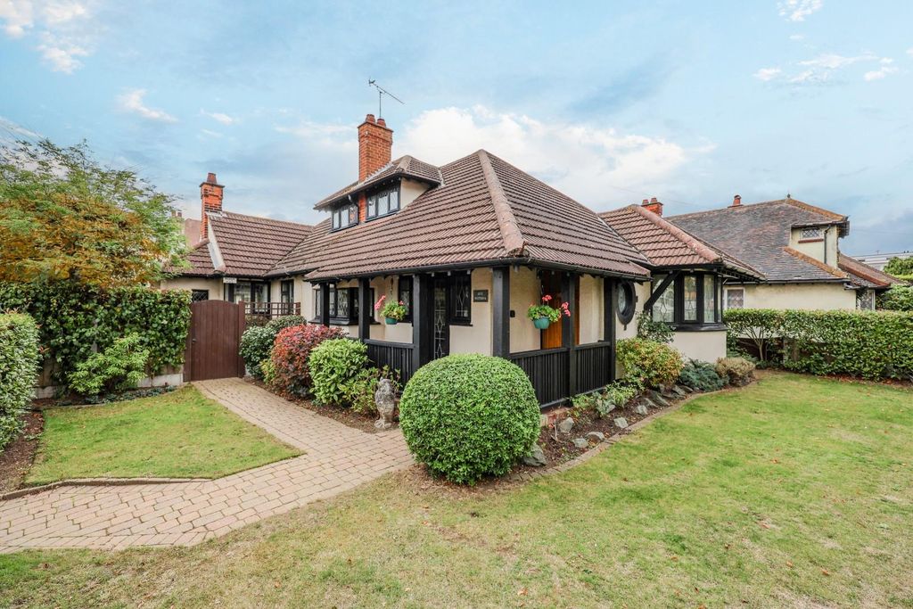 Property photo 1 of 36