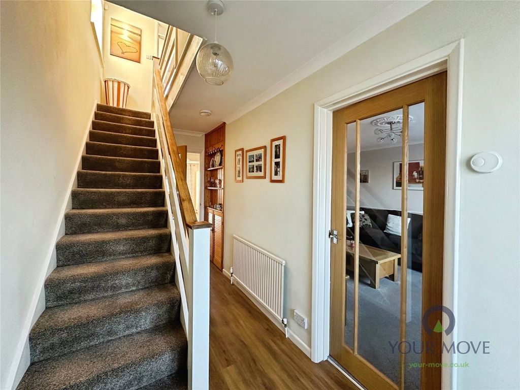 Property photo 3 of 26 Hallway