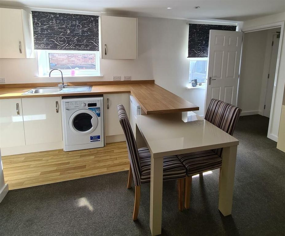 Property photo 1 of 4 Kitchen