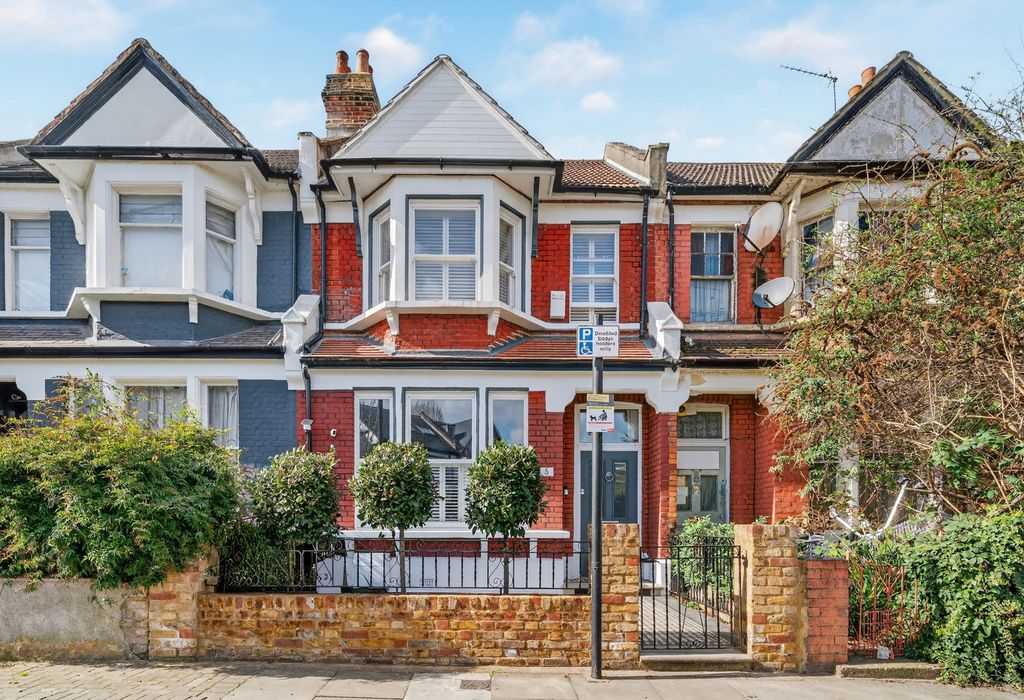 Property photo 3 of 24