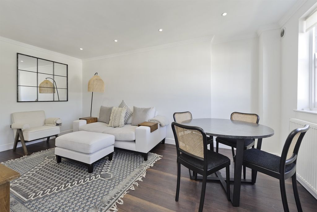 Property photo 1 of 7 (Main)