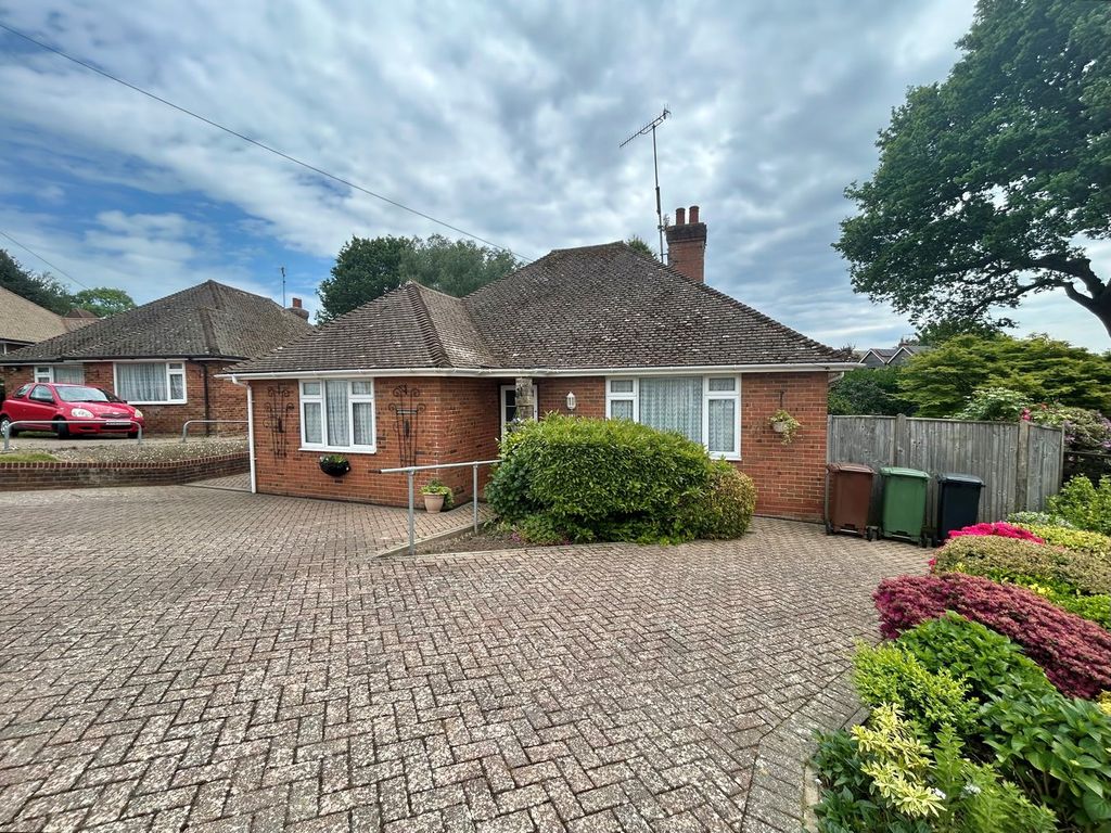 Property photo 1 of 21