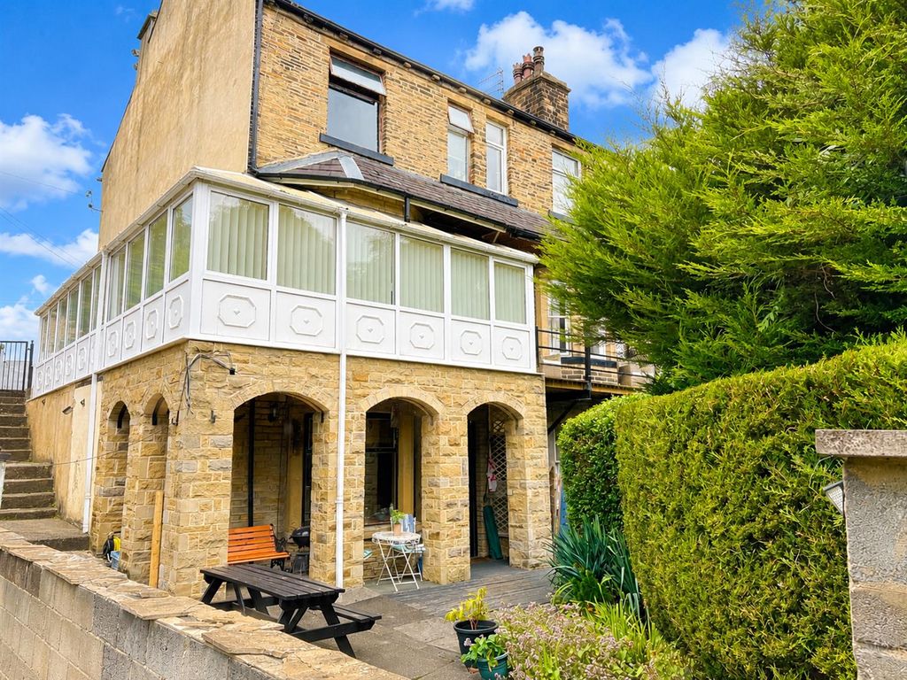 Property photo 2 of 23